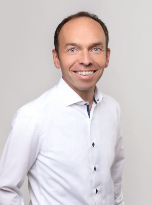  Torsten Gronau